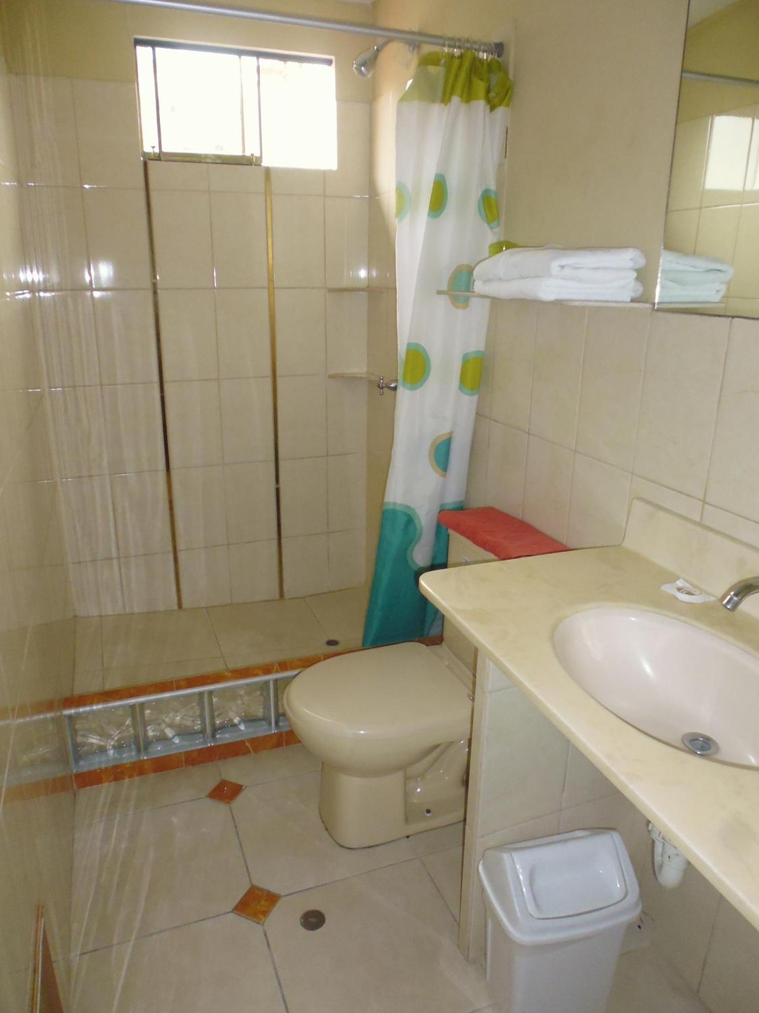 Hotel Tinkus Inn リマ エクステリア 写真